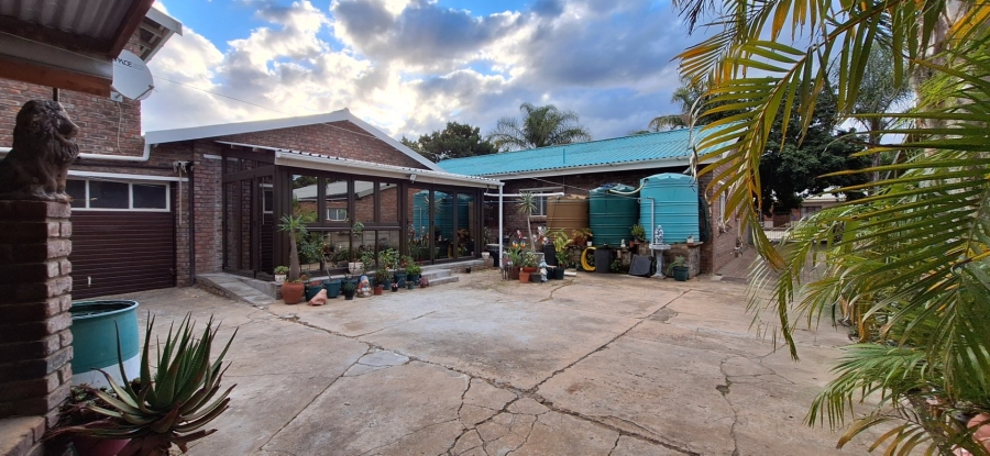 4 Bedroom Property for Sale in Riversdale Western Cape